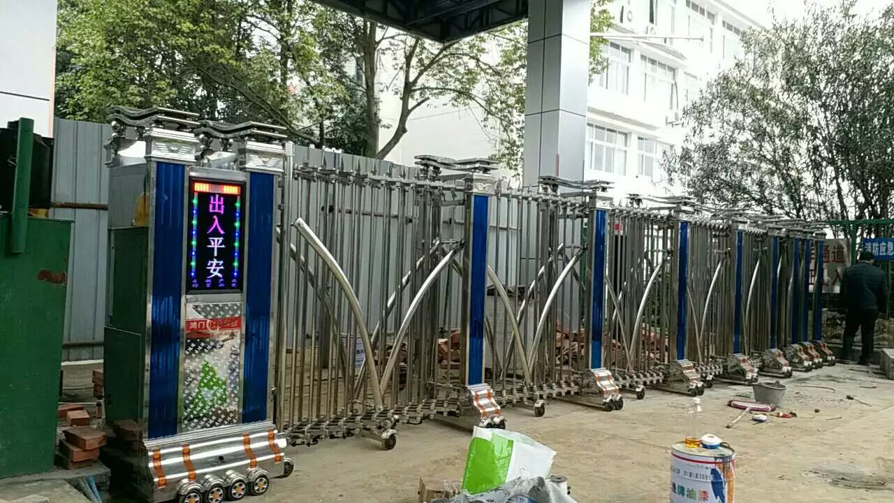 临沭县临沭县四川绵阳市飞机场伸缩门